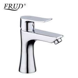 R10101 Смеситель Frud для умывальника, литой корпус