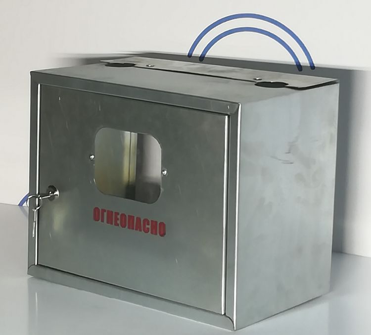 Шкаф газовый оцинкованный L-250 с замком