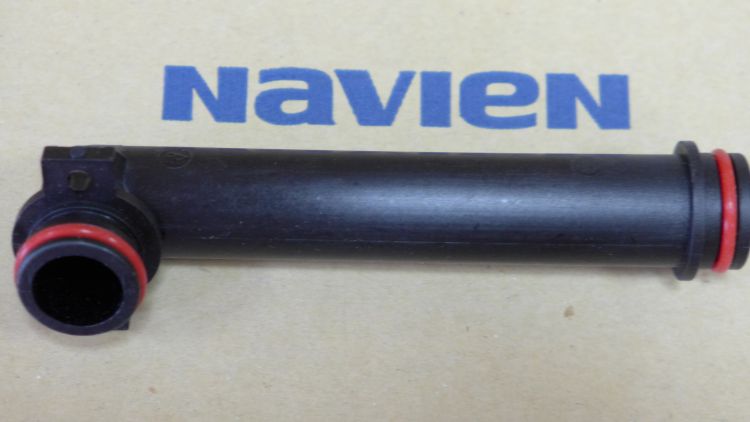 BH2507435A (30003659C) Патрубок контура ГВС проходной Navien